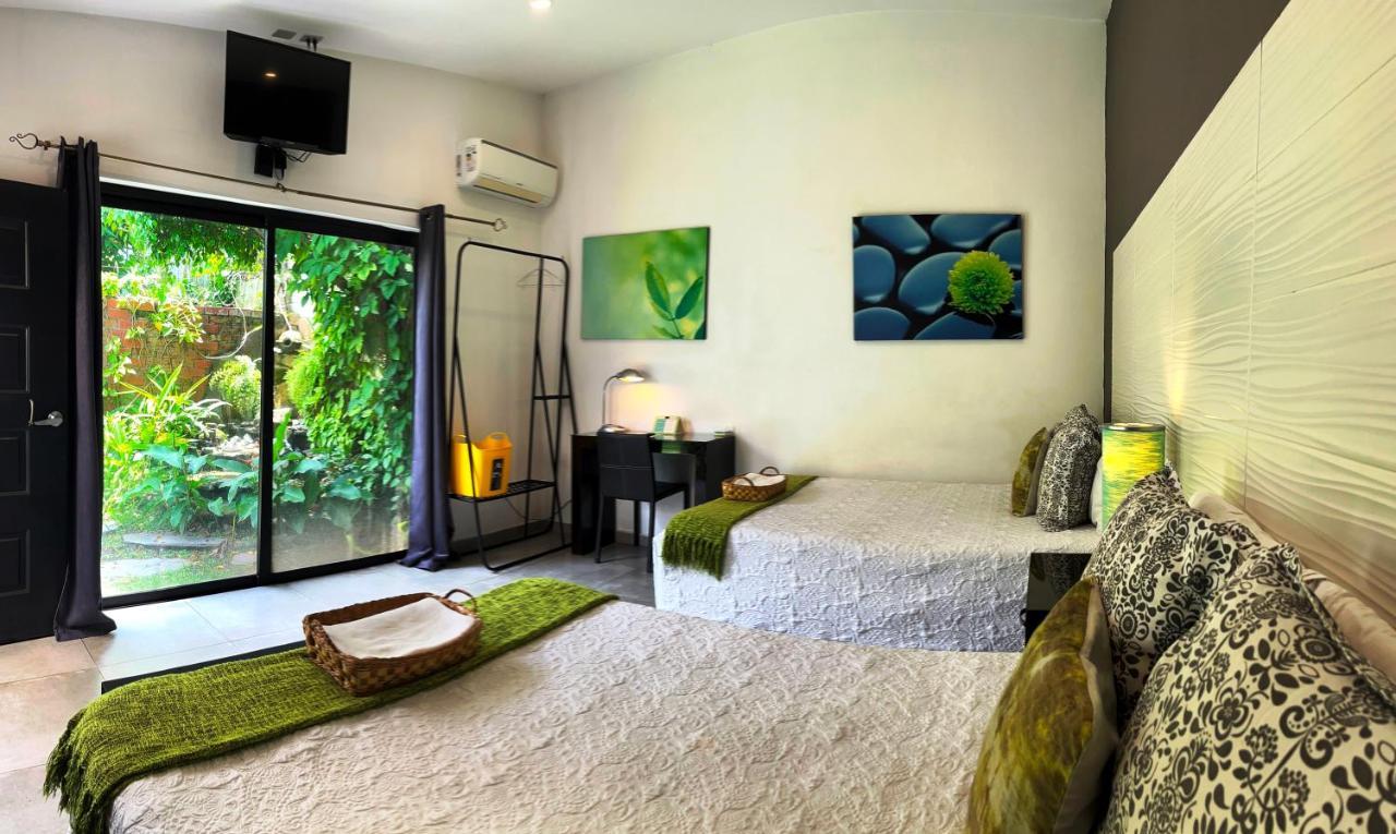Hotel Boutique Valverde Santa Elena Сан-Сальвадор Экстерьер фото